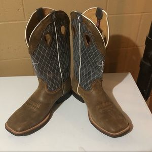 Twisted x wide square toe cowboy boots.